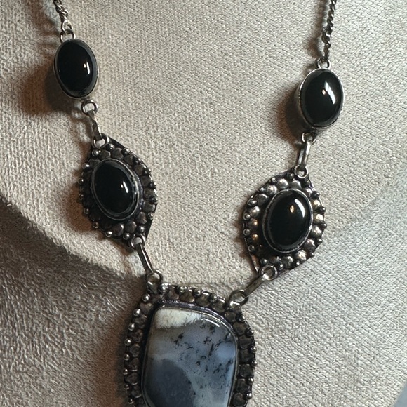 Sterling Silver 925 Dendrite and Black Cabochons Stone Necklace - Picture 2 of 5